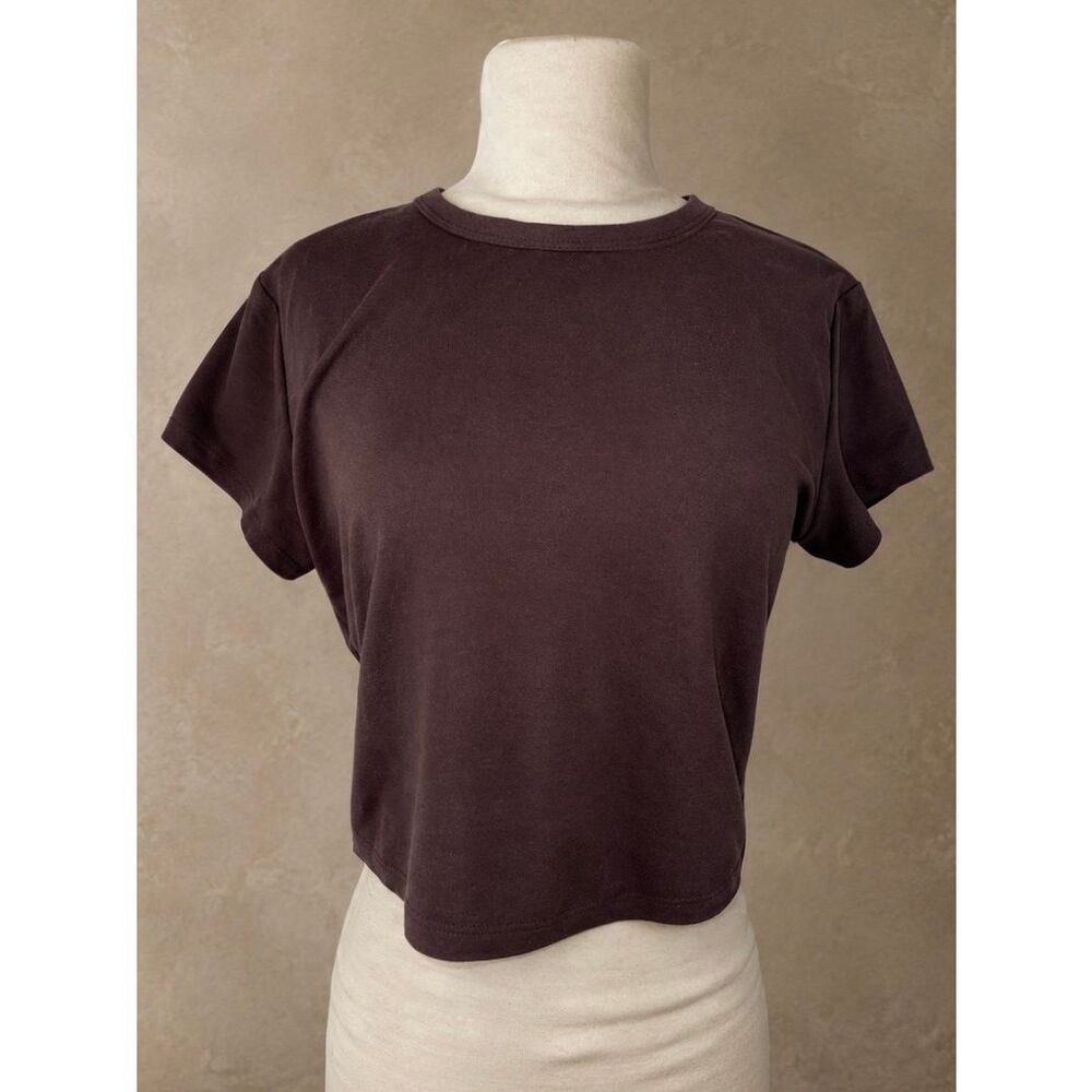 Uniqlo Sz M AIRism Cropped Crewneck Tee Burgundy Stretch Short Sleeve Top